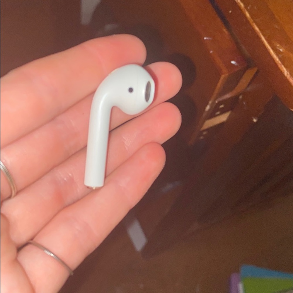 Authentic Apple AirPod (2nd Generation)